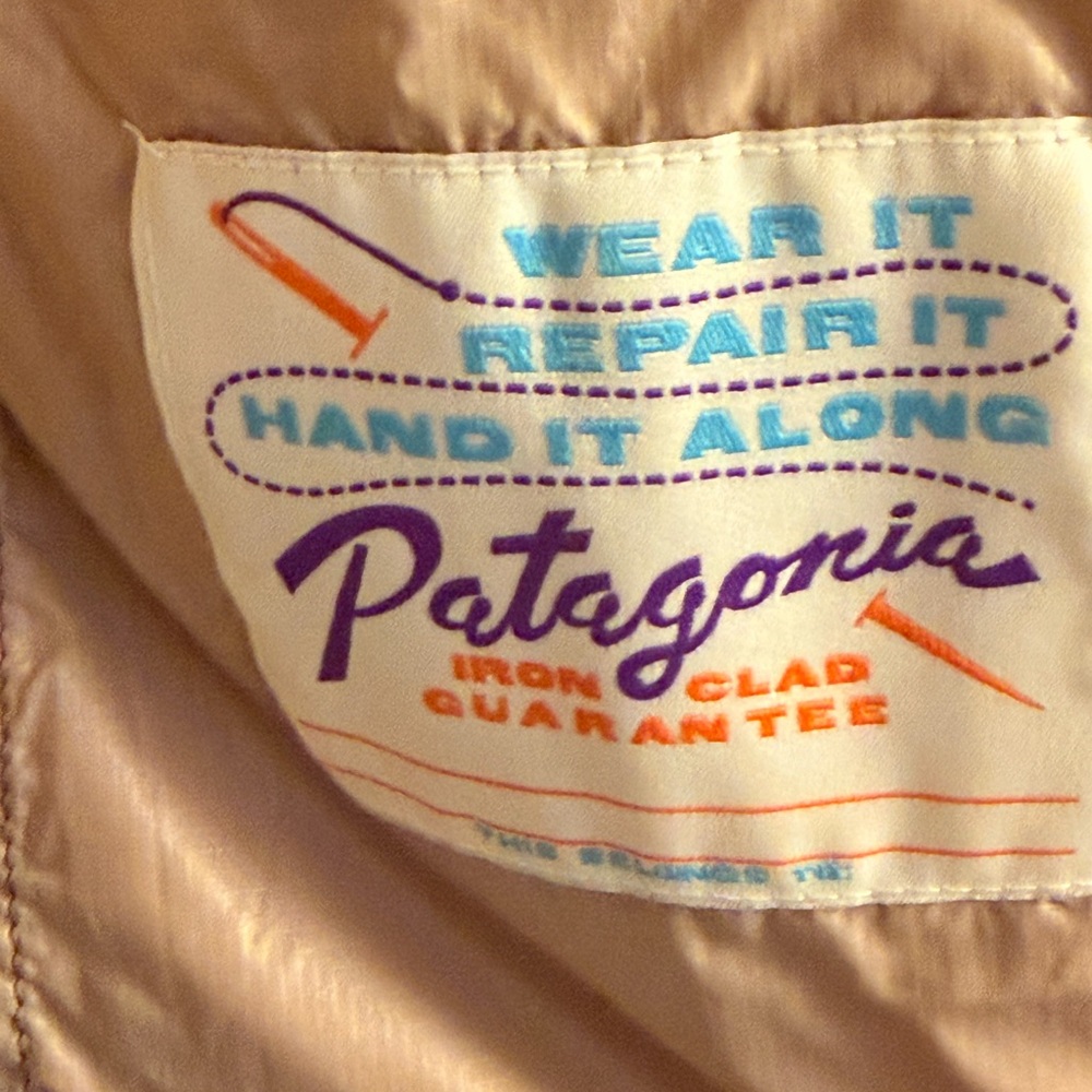 Patagonia Women's Tan Puffer Jacket - Picture 3 of 3